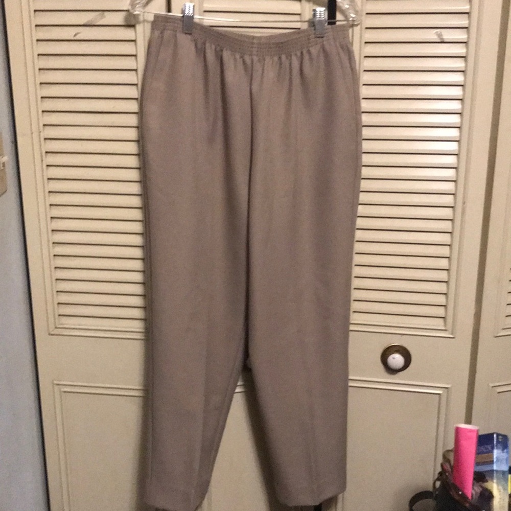 Alfred Dunner size 12 beige slacks
